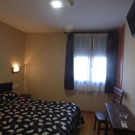 Hostal La Perdiz Sonseca エクステリア 写真