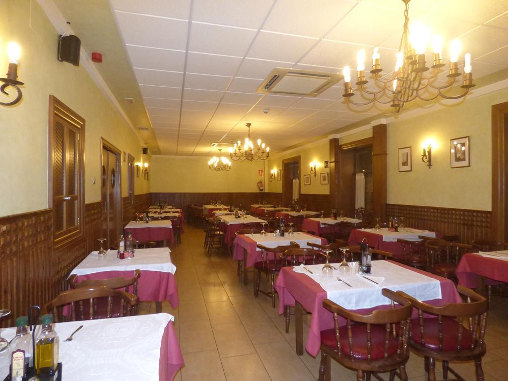 Hostal La Perdiz Sonseca エクステリア 写真