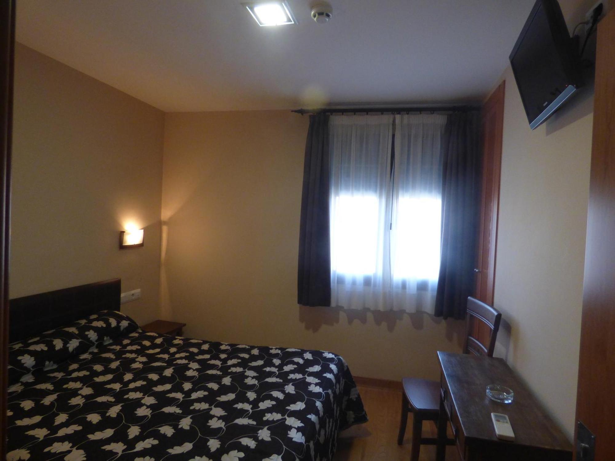 Hostal La Perdiz Sonseca エクステリア 写真
