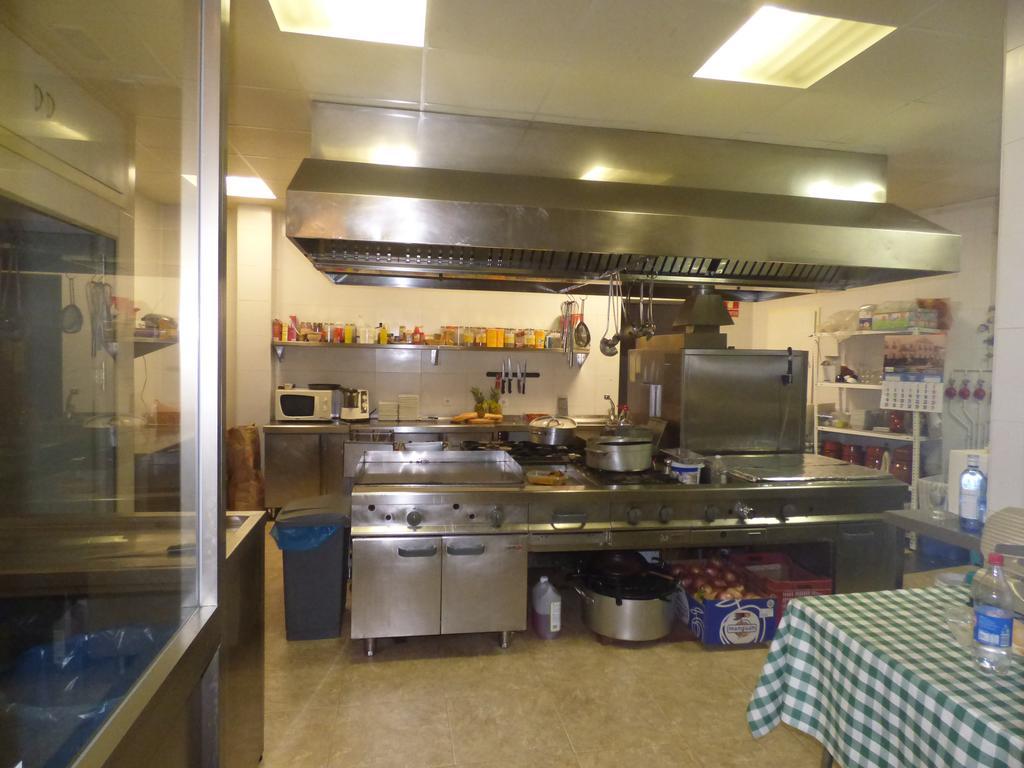 Hostal La Perdiz Sonseca エクステリア 写真